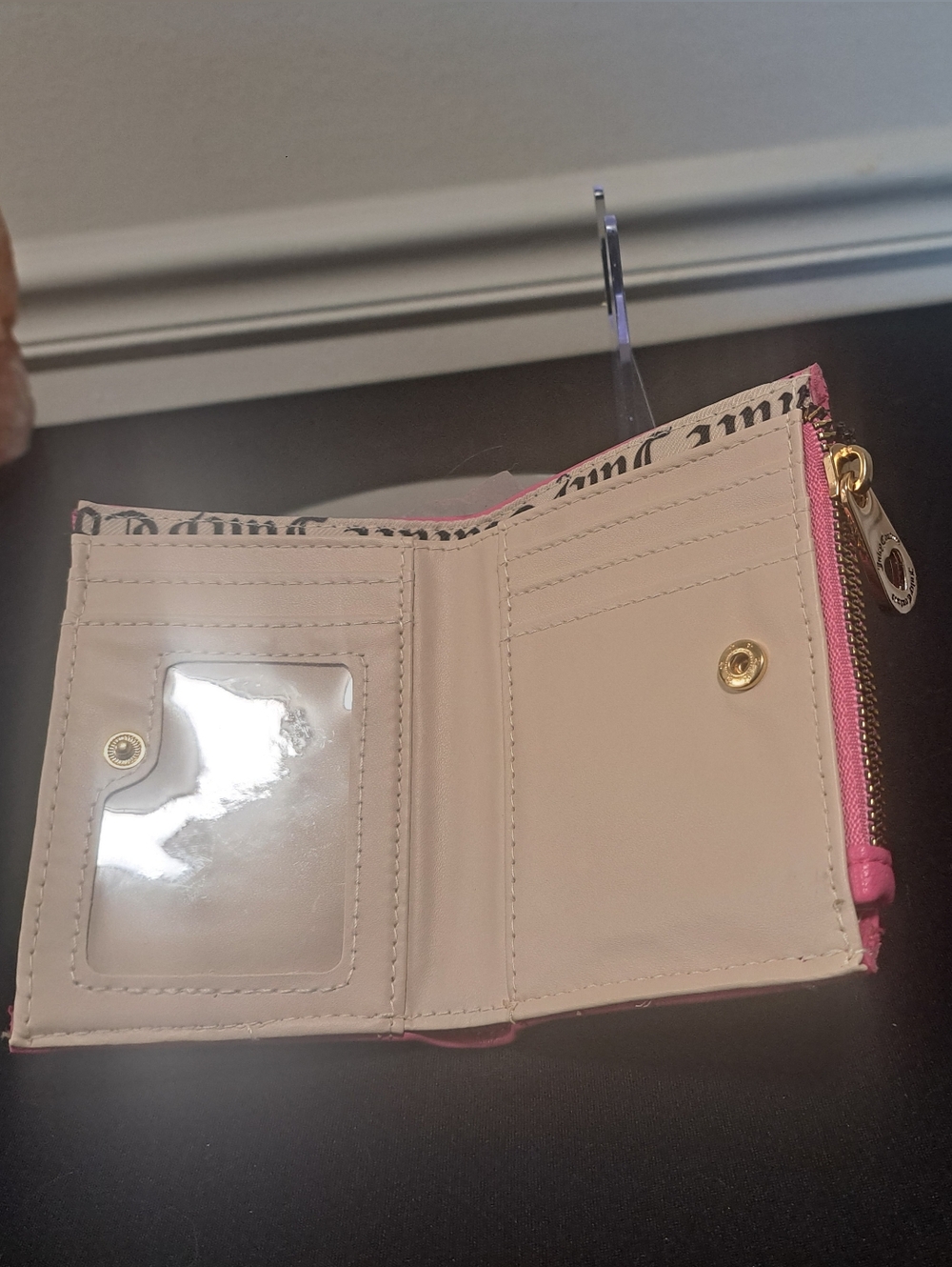 Juicy Couture Hot Pink Quilted Heart Bifold Wallet with Gold Heart Logo NWOT - Picture 5 of 7